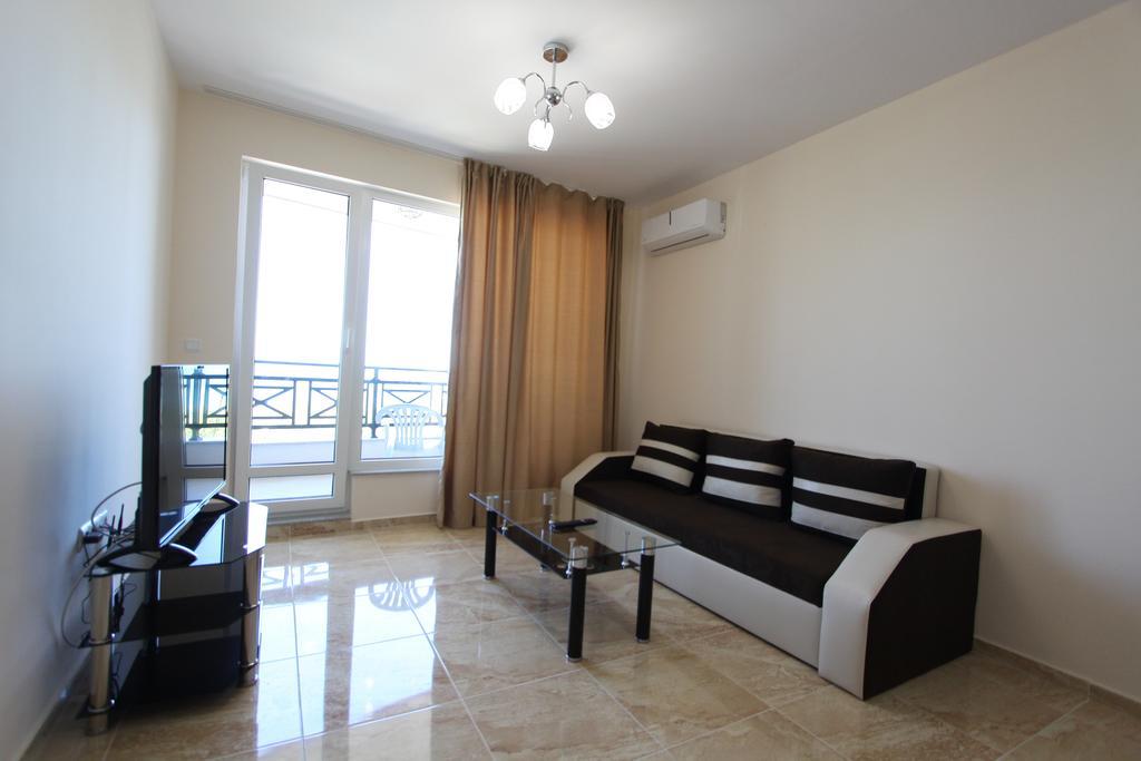Golden Sea View Apartments Pomorie Exterior photo
