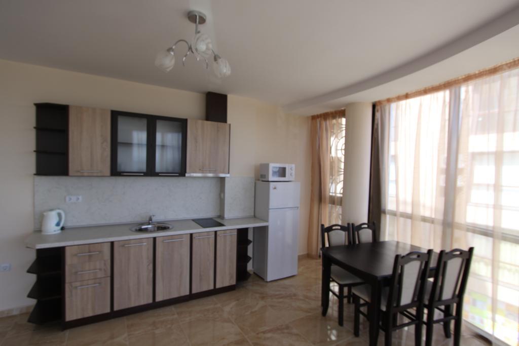 Golden Sea View Apartments Pomorie Exterior photo