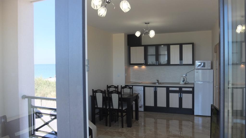 Golden Sea View Apartments Pomorie Exterior photo