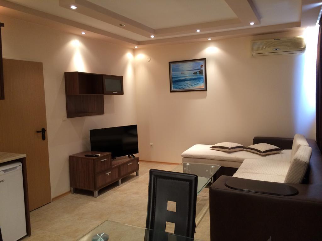 Golden Sea View Apartments Pomorie Exterior photo