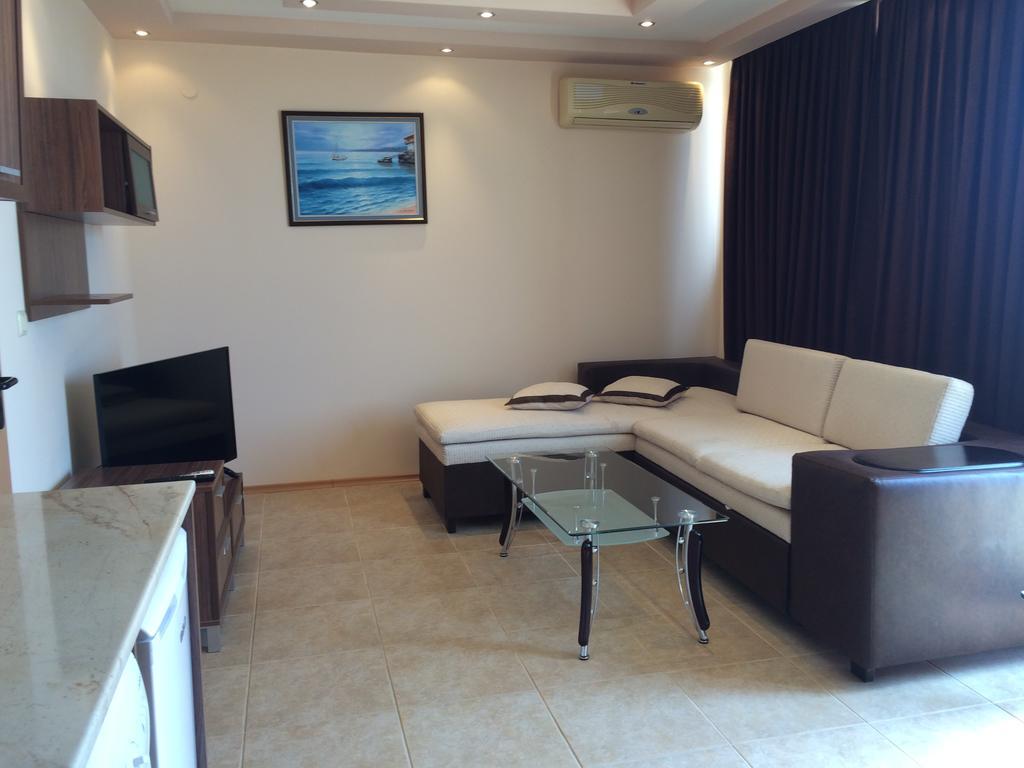 Golden Sea View Apartments Pomorie Exterior photo
