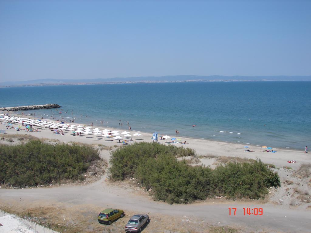 Golden Sea View Apartments Pomorie Exterior photo